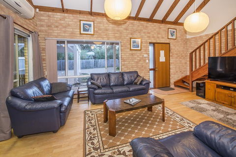 Country Cottage - Accommodation Broome 2