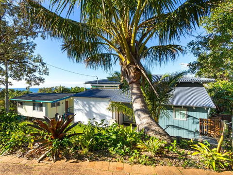 Cylinder Palms - Accommodation Broome 0