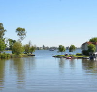 Cypress Townhouse 17 - Mulwala - Accommodation Broome