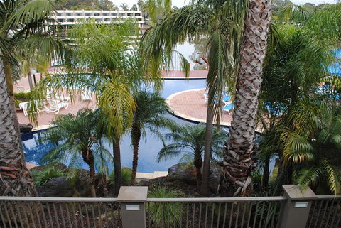 Cypress Waterfront Spa Apartment - Accommodation Broome 1