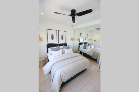 D'Luxe Designer Den Bondi-Ocean View Apartment - Accommodation Broome 2