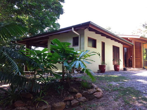 Daintree Oceanview Retreat - Holiday Home - Accommodation Broome 1