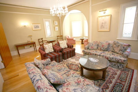Darcy's Hotel - Accommodation Broome 2