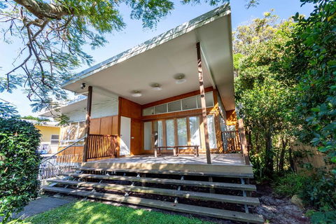 Decked Out For A Fantastic Holiday - Winnett St, Woorim (Upstairs Only) - Accommodation Broome 0