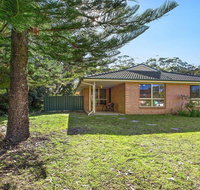 Dolphin Cottage - in the heart of Callala Beach - Accommodation Broome