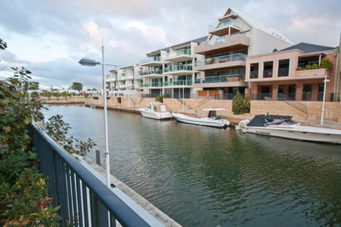 Dolphin Quay Apartment-1 Bedroom - Accommodation Broome 2