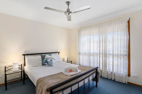 Dolphin Sands Holiday Cabins - Accommodation Broome 0