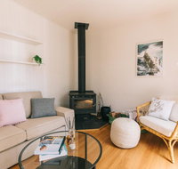 DOVESTONES BY THE SEA - INVERLOCH - Accommodation Broome