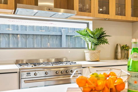 Dromana Beach House For Two Families. - Accommodation Broome 2