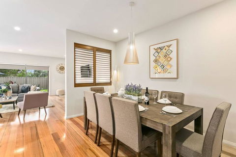 Dromana Beach House For Two Families. - Accommodation Broome 0