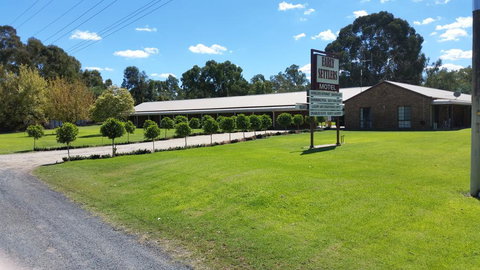 Early Settlers Motel Tocumwal - Accommodation Broome 1