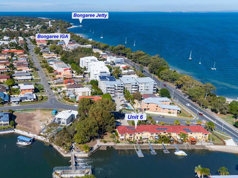 Elegant Waterfront Gem Where The Ocean Meets The Canal! - Accommodation Broome 1