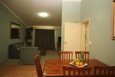 Emerald Explorers Inn - Accommodation Broome 2