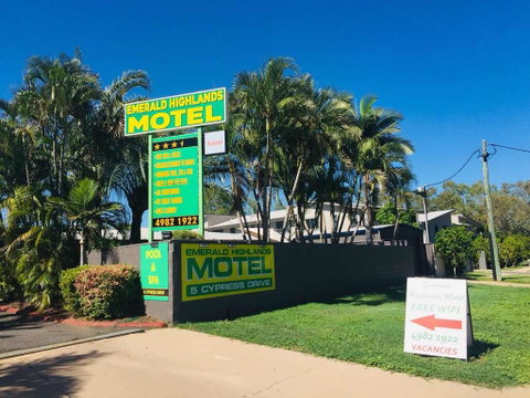 Emerald Highlands Motel - Accommodation Broome 0