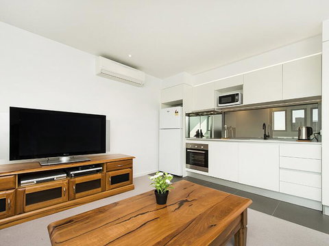 Executive Luxury Apartment - Accommodation Broome 2