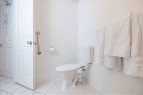 Fabulous Kangaroo Point 3 Bedroom Apartment - Accommodation Broome 2