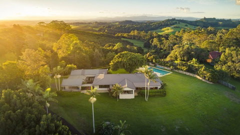 Ferncrest - Fernleigh - WiFi - Air-Conditioning - Accommodation Broome 0