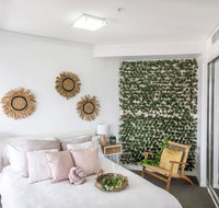 Forest themed APT in the Heart of Brisbane CBD - Accommodation Broome