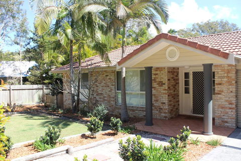FRANGIPANI BEACH HOUSE - PET FRIENDLY 22 Belbourie Cres Boomerang Beach - Accommodation Broome 0