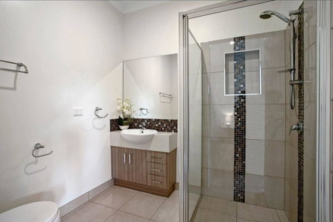 GALBRAITH BEACH STUDIO 3 - Accommodation Broome 3