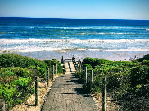 Garland Grove - Accommodation Broome 0