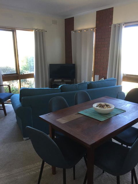 Garland Grove - Accommodation Broome 3