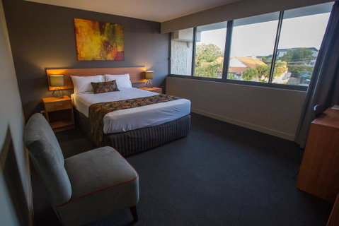 Gladstone Reef Hotel Motel - Accommodation Broome 1