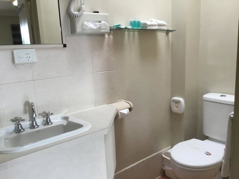 Golden Palms Motor Inn - Accommodation Broome 1
