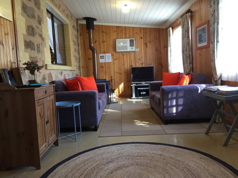 Granmas Cottage - Accommodation Broome 2