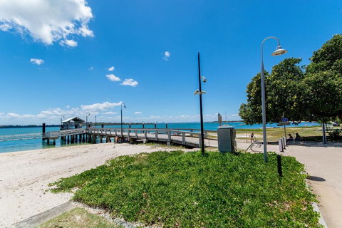 Ground Floor With Water Views And Pool! - Accommodation Broome 2