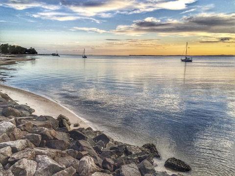 Ground Floor With Water Views And Pool! - Accommodation Broome 1