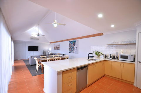Halcyon Daze - Accommodation Broome 2