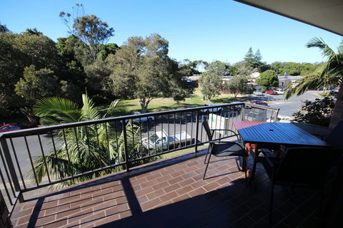 Hawaiian Gardens - Unit 3 - Accommodation Broome 3