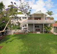 HILLTOP HAVEN in MOLLYMOOK - Accommodation Broome
