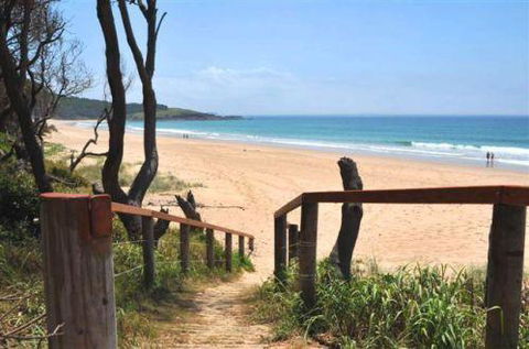 Hoey Moey Backpackers - Accommodation Broome 0