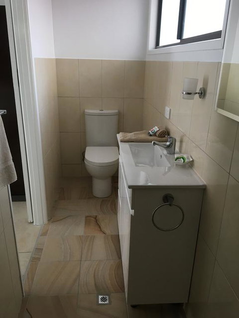 Hotel Corones - Accommodation Broome 3