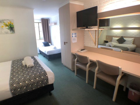 Jacaranda Place Motor Inn - Accommodation Broome 1