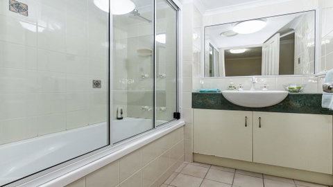 Jade Waters Hervey Bay - Accommodation Broome 1
