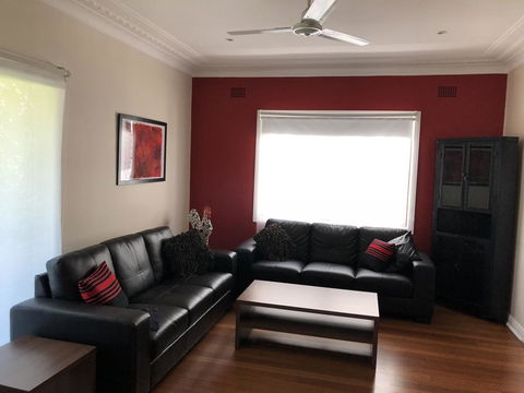 Jean Street Home Away From Home - Accommodation Broome 2