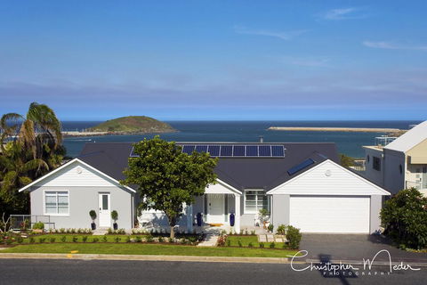 Jetty Splendour Guest Bedroom With Bathroom En-suite B'nB - Accommodation Broome 1
