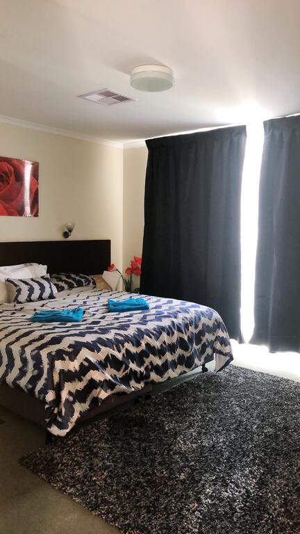 John And Agnes - Accommodation Broome 3