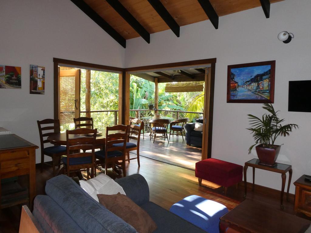 Upper Horseshoe Creek NSW Accommodation Broome