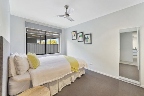 Lake Escape On Pool Avenue - Accommodation Broome 3