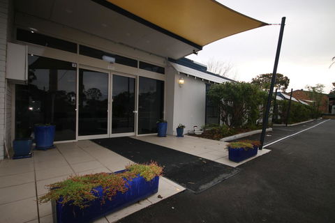 Lake Munmorah Motel - Accommodation Broome 0