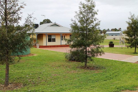 Lake Tyrrell Accommodation - Accommodation Broome 0