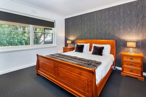 Lake Wendouree Luxury Apartments On Webster - Accommodation Broome 2