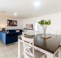 Large Executive and Family Home - Flinders View - Accommodation Broome