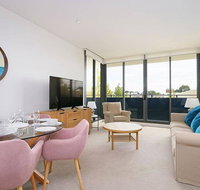 Large Modern 2 Bedroom Apartment near Lake Claremont - Accommodation Broome