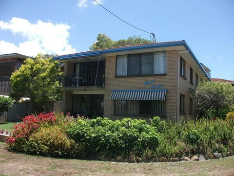 Light, Airy 1st Floor Unit - Marbrin Close, Bellara - Accommodation Broome 0