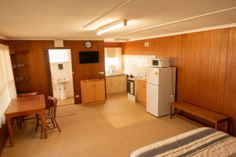 Limestone Cottage - Accommodation Broome 2